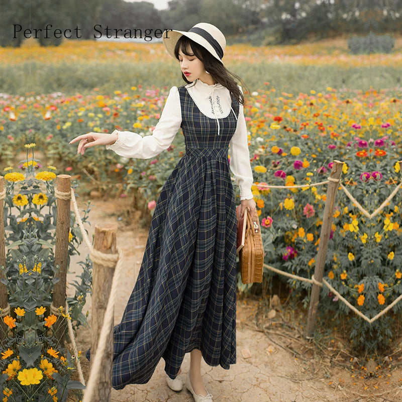 2021 Autumn Winter  New Arrival Vintage Stand Collar Floral Embroidery Long Sleeve Plaid Women Long Cotton Dress High Quality