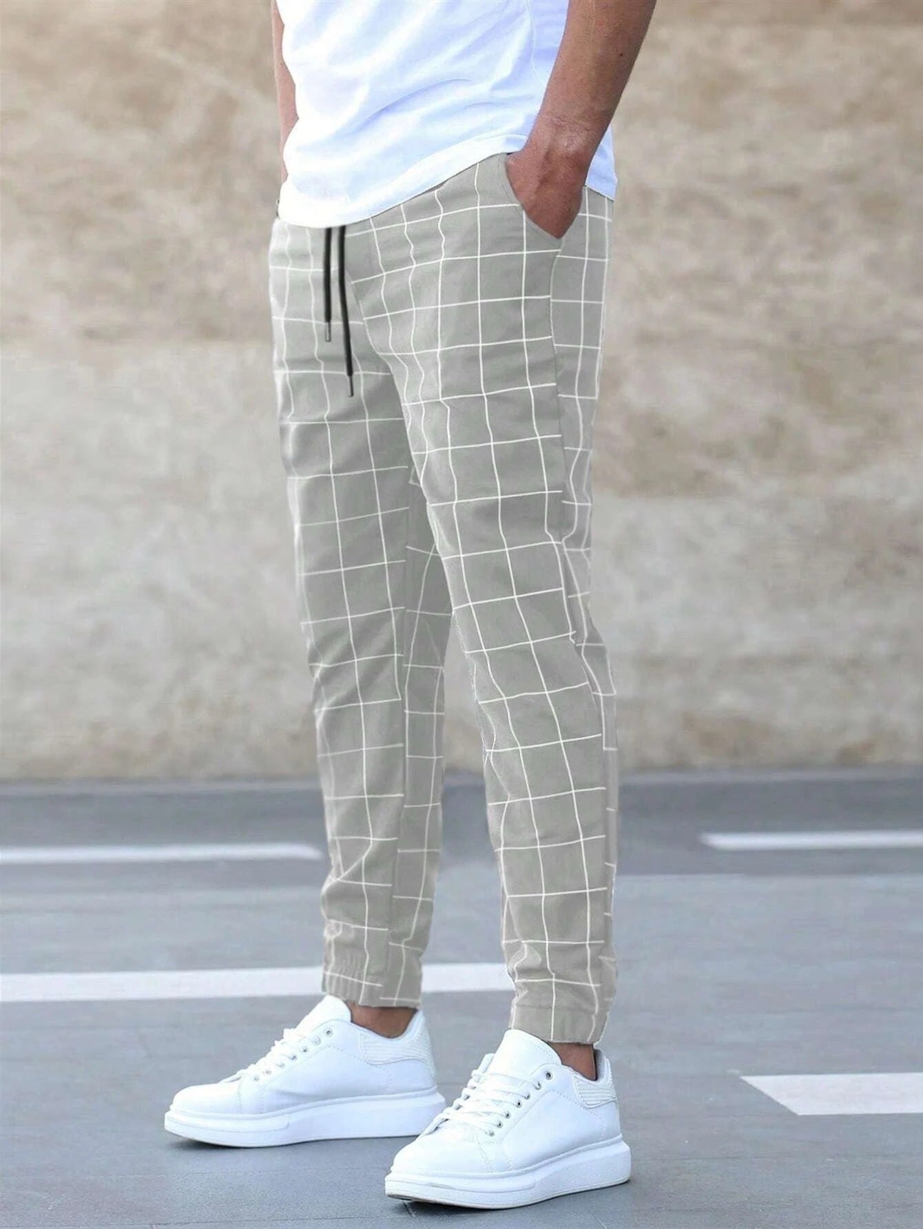 Cute Men's Fashion Plaid Print Pants Men's Casual Drawstring Trousers Khaki