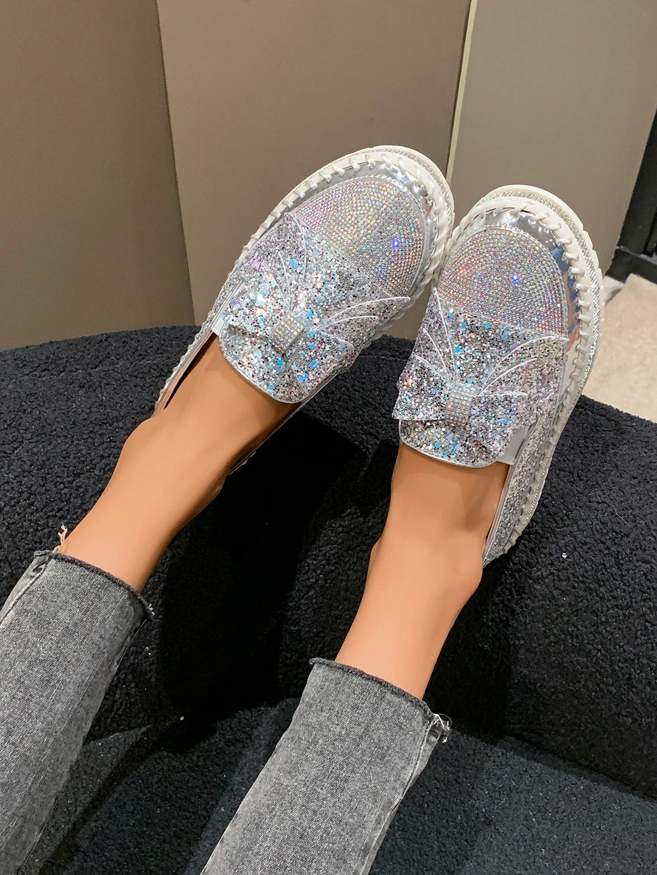 Fashion Women Shoes Shining Rhinestone Loafer Bowknot Slip-on Thick Botton Casual Ladies Crystal Female Platform Sneakers Sports