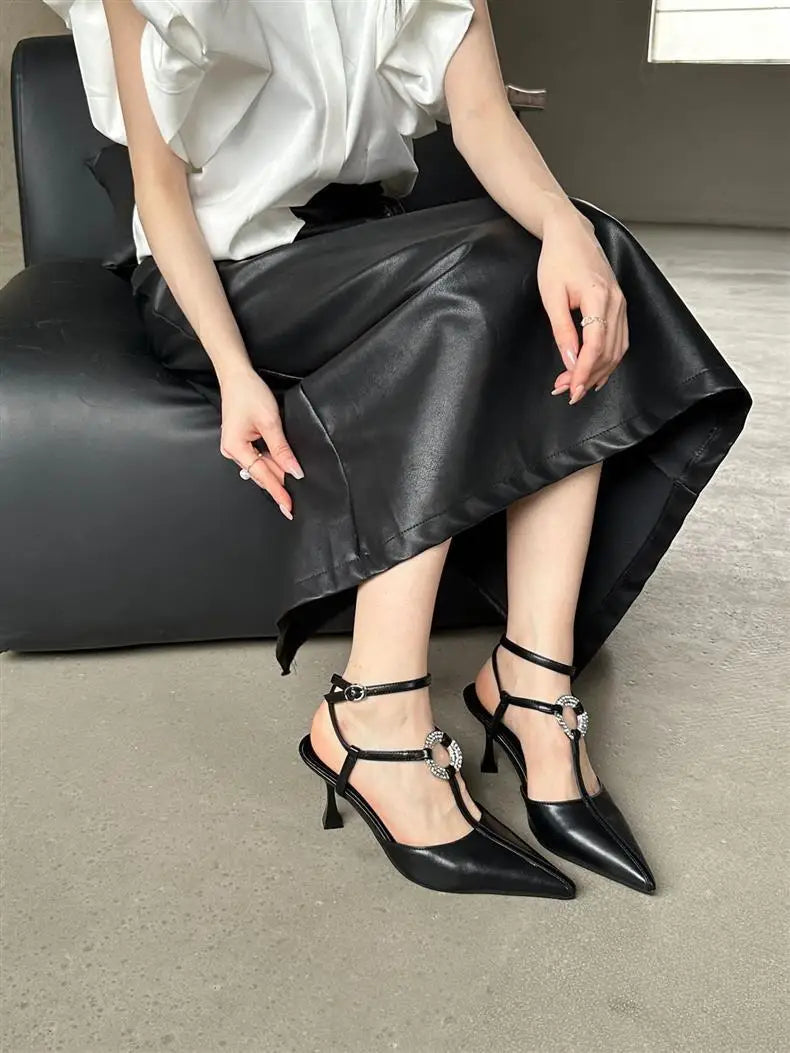 In The Spring And Autumn Of 2024, The New Korean Version Of Pointy One-word Buckle Bao Head High-heeled Women's Sandals