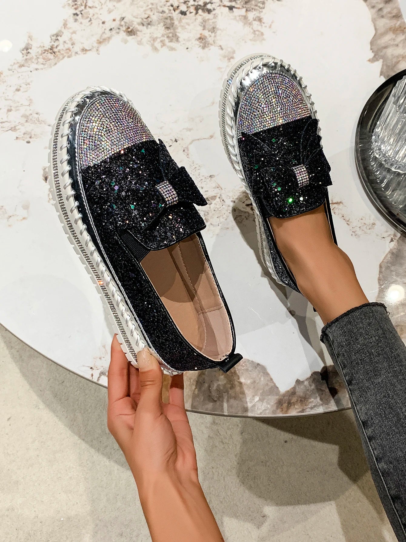 Fashion Women Shoes Shining Rhinestone Loafer Bowknot Slip-on Thick Botton Casual Ladies Crystal Female Platform Sneakers Sports