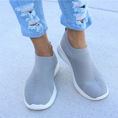 Classic Running Shoes for Women Slip on Mesh Breathable Lightweight Casual Tennis Sneakers Plus Size Outdoor Sport Walking Shoes GRAY