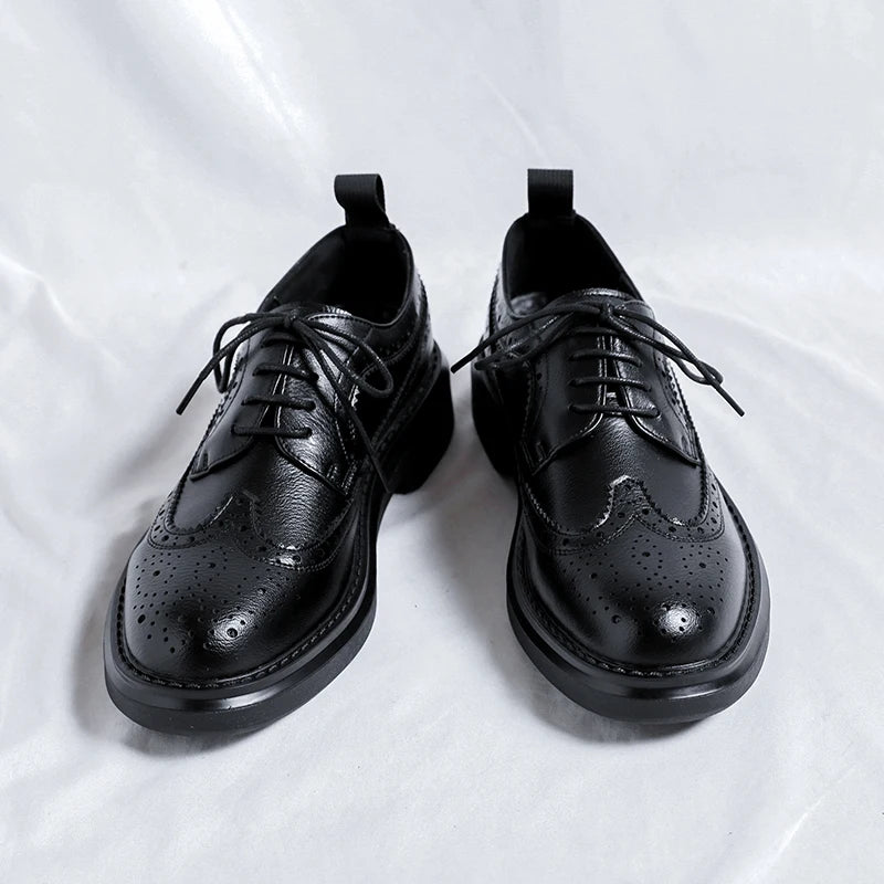 New Trending Brogues Classic Men Dress Shoes Men Oxfords Patent Leather Shoes Lace Up Formal Black Leather Wedding Party Shoes