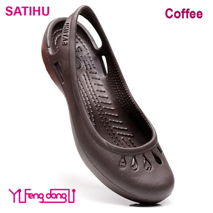 Lovely Satihu Summer New Lightweight Anti Slip Hole Shoes Clog For Women's Flat Bottom Sandals Nurse Outdoor Beach Jelly Coffee