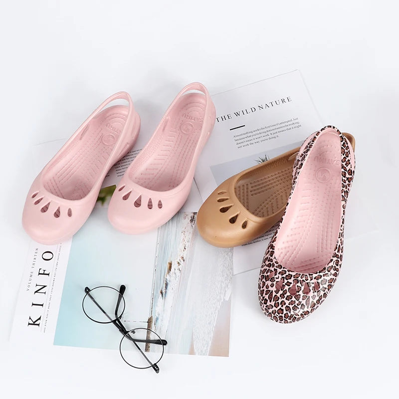 Lovely Satihu Summer New Lightweight Anti Slip Hole Shoes Clog For Women's Flat Bottom Sandals Nurse Outdoor Beach Jelly