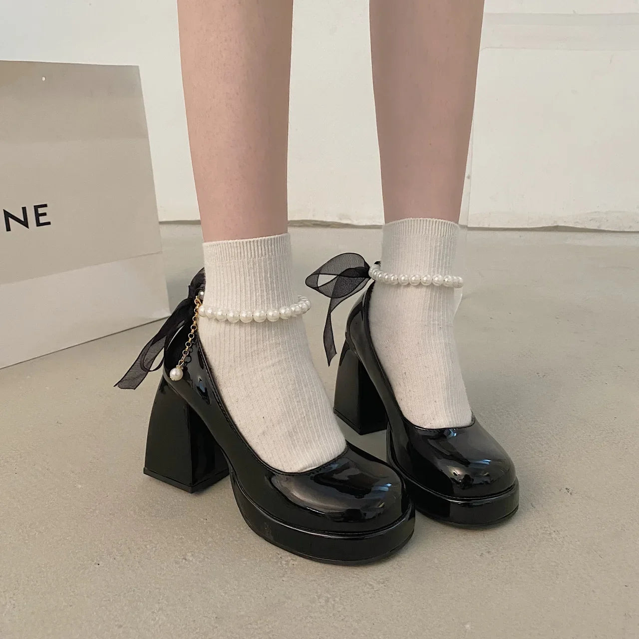 Women's Spring and Autumn New Vintage Pearl Bow Mary Jane Shoes Thick Heels Sweet High Heels Single Shoes