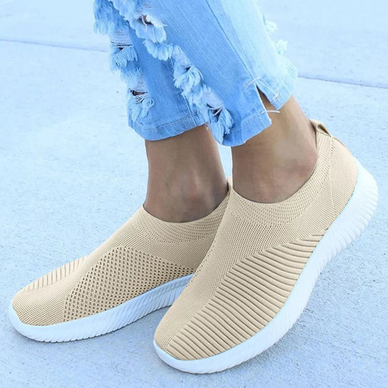 Classic Running Shoes for Women Slip on Mesh Breathable Lightweight Casual Tennis Sneakers Plus Size Outdoor Sport Walking Shoes Khaki