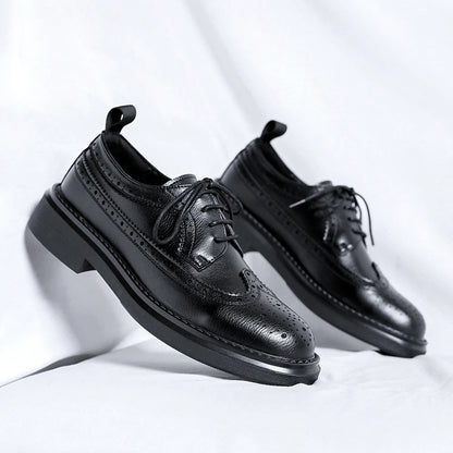 New Trending Brogues Classic Men Dress Shoes Men Oxfords Patent Leather Shoes Lace Up Formal Black Leather Wedding Party Shoes