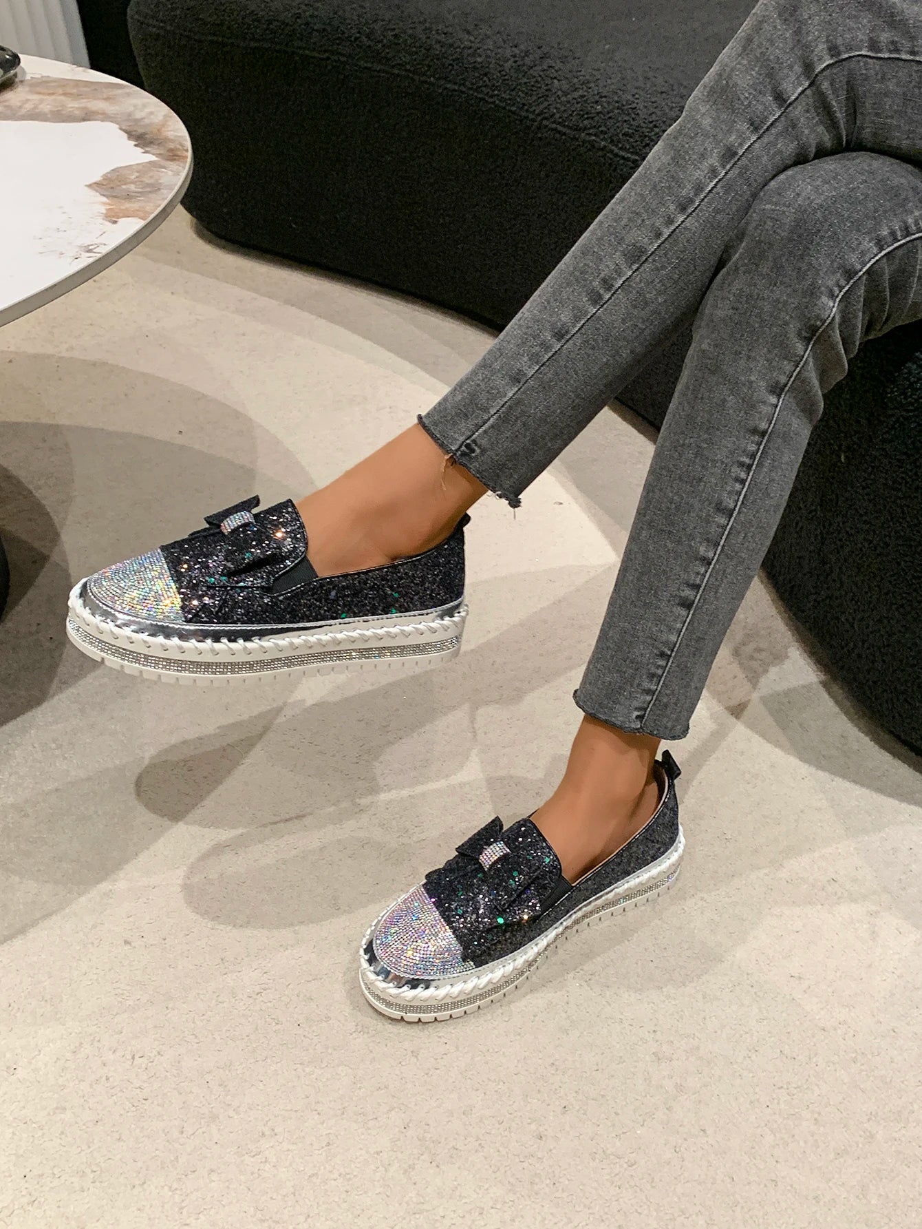 Fashion Women Shoes Shining Rhinestone Loafer Bowknot Slip-on Thick Botton Casual Ladies Crystal Female Platform Sneakers Sports