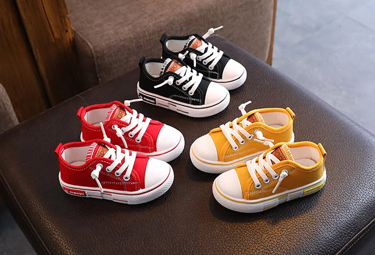 2022 Spring New Kids Canvas Shoes for Boys Solid Red Light School Casual Shoes Girls Non-slip Fashion Children Unisex Sneakers