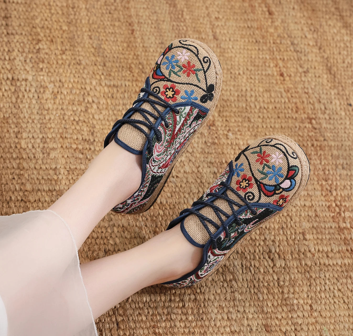 Women Shoes Round Head Cotton Linen Canvas Single National Woven Round Toe Lace Up Cloth Shoes Woman Flats Size 35-40